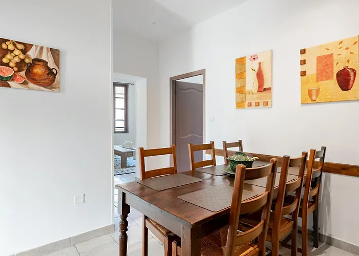 Signature - Style, Espace Et Confort